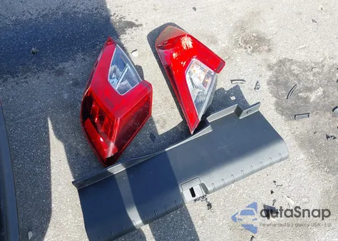 2017 Honda Civic Ex z USA, uszkodzony, nr VIN 19XFC2F72HE036308